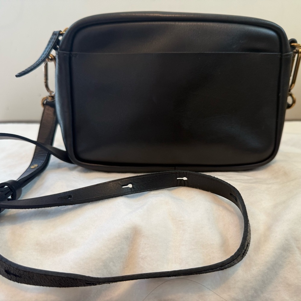 Elegant Black Leather Crossbody Bag